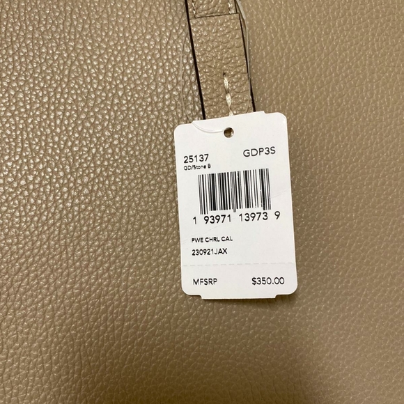 ⚜Coach Charlie Carryall

Purse - Picture 11 of 11